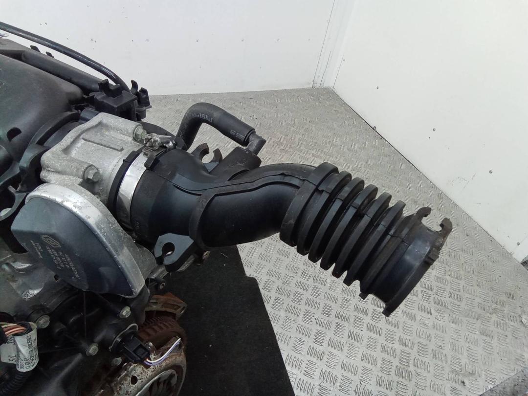 патрубок воздушного фильтра Renault Clio 3 поколение 2007, 1.4 л., бензин, МКПП, 8200424266 - фото №1