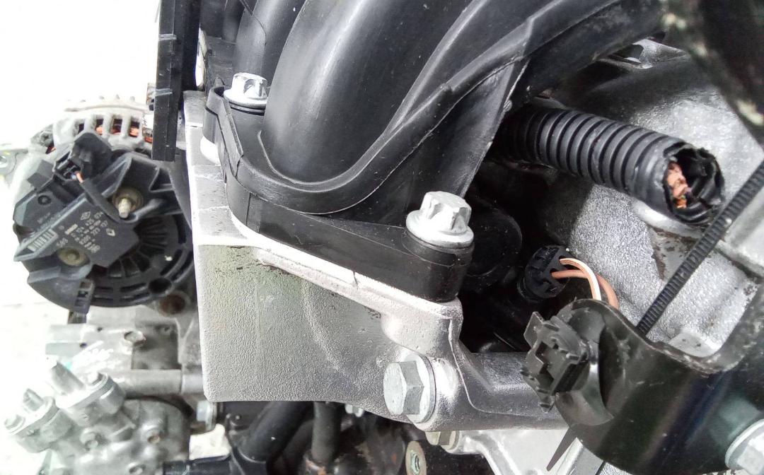 форсунка Renault Modus 1 поколение 2006, 1.4 л., бензин, МКПП - фото №1