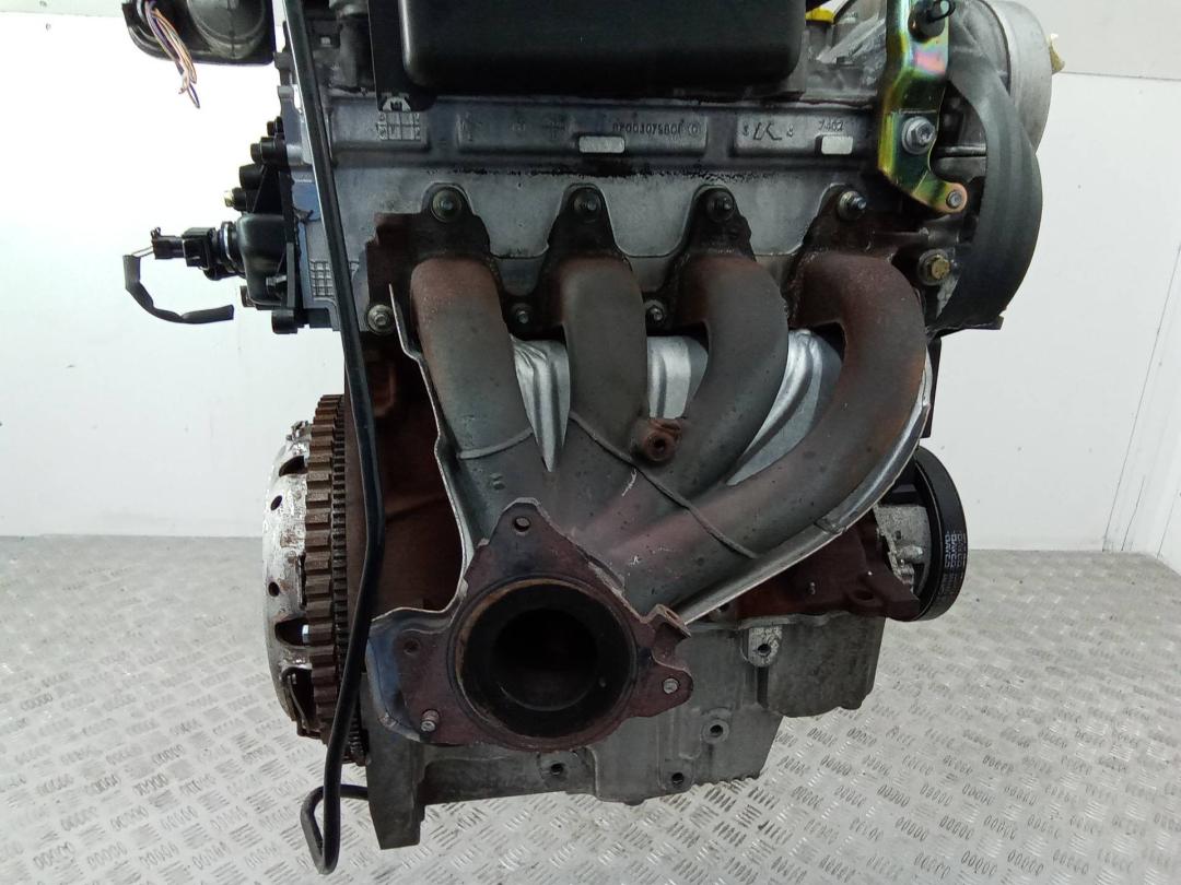 коллектор выпускной Renault Modus 1 поколение 2006, 1.4 л., бензин, МКПП - фото №1