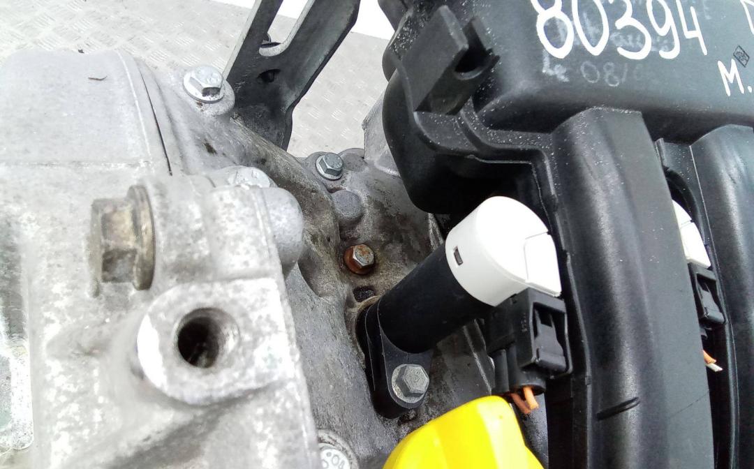 катушка зажигания Renault Clio 3 поколение 2006, 1.4 л., бензин, МКПП - фото №1