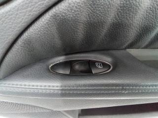 кнопка стеклоподъемника двери задней правой Mercedes-Benz E-Класс W211/S211 2005, седан
