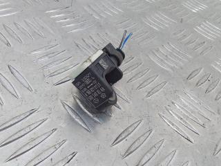 датчик удара Mercedes-Benz A-Класс W176 2013, A1668210151