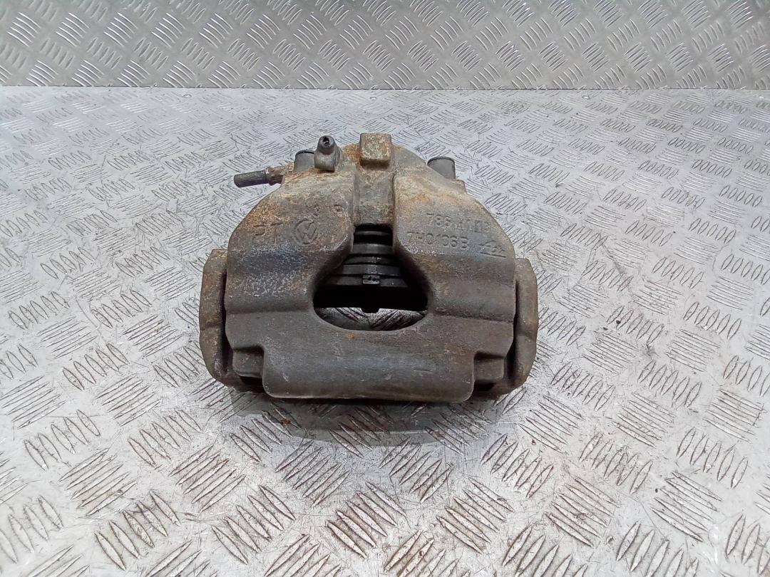 суппорт передний правый Volkswagen Transporter T5 2007, 7H0106D - фото №1