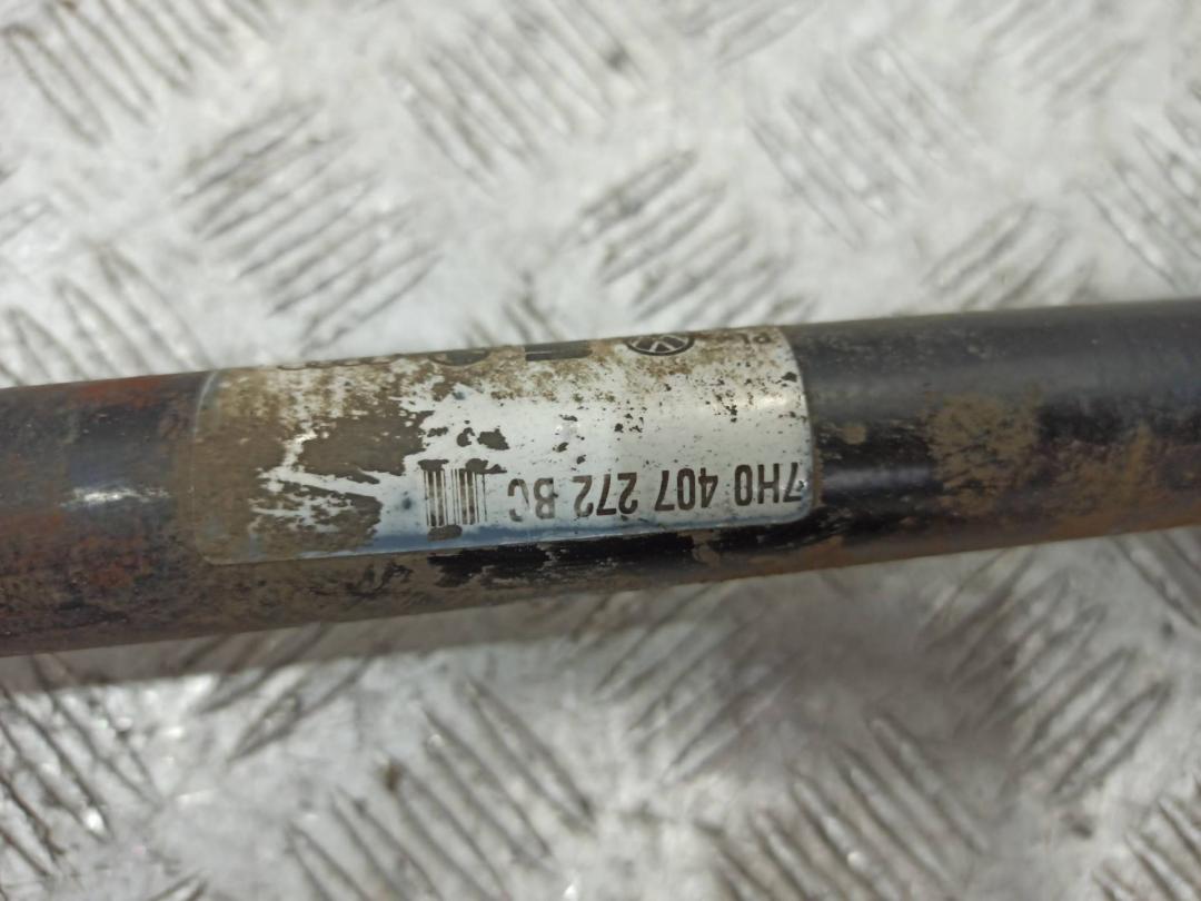 полуось передняя правая (приводной вал, ШРУС) Volkswagen Transporter T5 2007, 7H0407272BC - фото №1