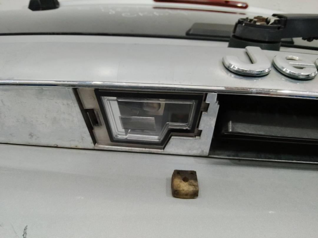 подсветка номера Jeep Commander 1 поколение 2006 - фото №1