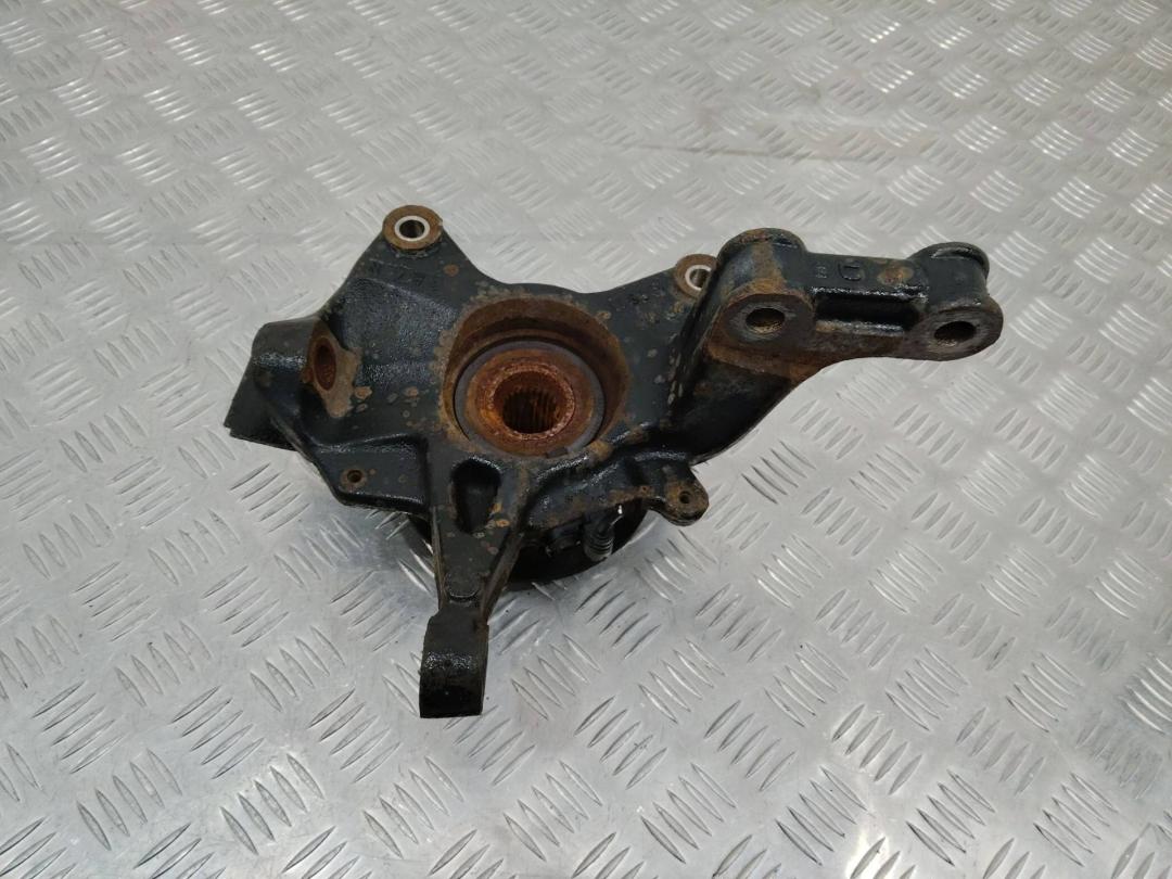 кулак поворотный правый Renault Megane 3 поколение 2011 - фото №1