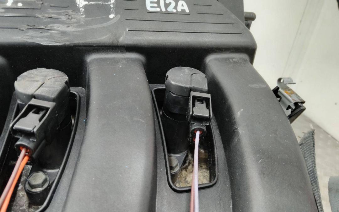 катушка зажигания Renault Laguna 2 поколение 2001, 1.8 л., бензин, МКПП, 7700875000 - фото №1