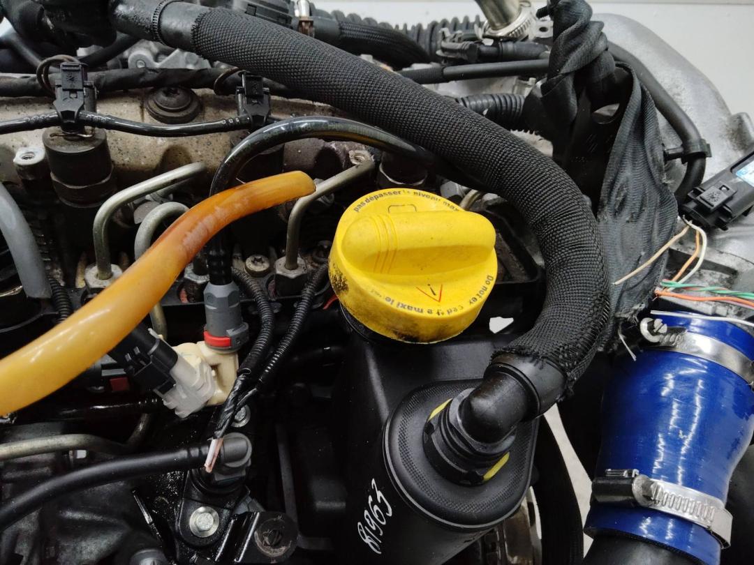 щуп двигателя Renault Megane 3 поколение 2009, 1.9 л., дизель, МКПП - фото №1