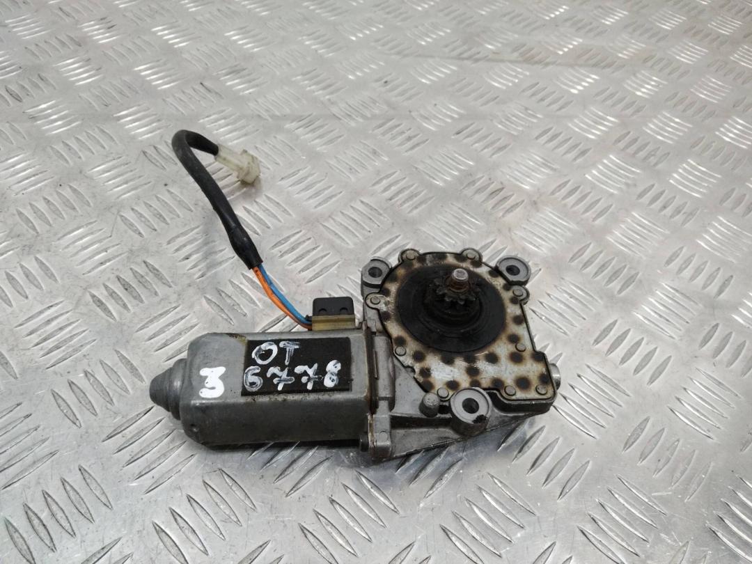 моторчик стеклоподъемника передний правый Scania 124 2009, 0130821509 - фото №1