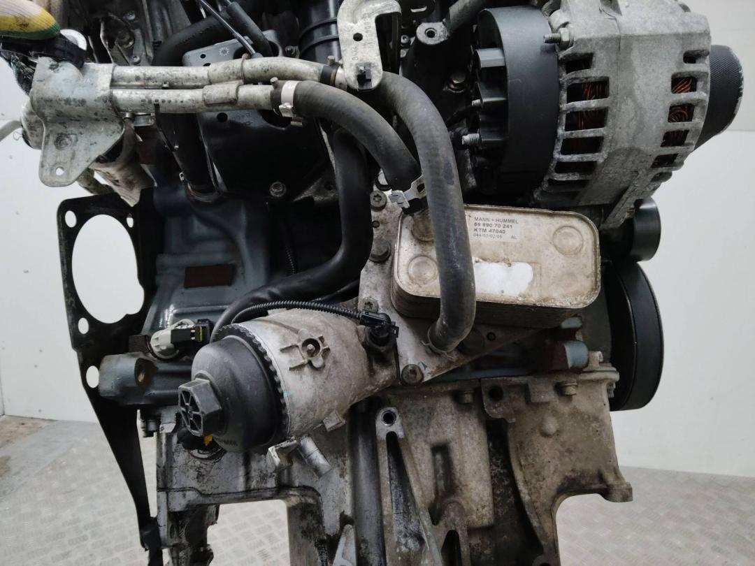 теплообменник масляного фильтра Opel Zafira 2 поколение (B) 2005, 1.9 л., дизель, МКПП, 5989070241 - фото №1