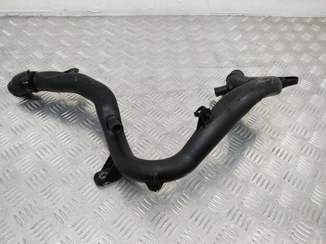 трубка охлаждающей жидкости Opel Zafira 1 поколение (A) 2001, 2.0 л., дизель, 13111683 - фото №1