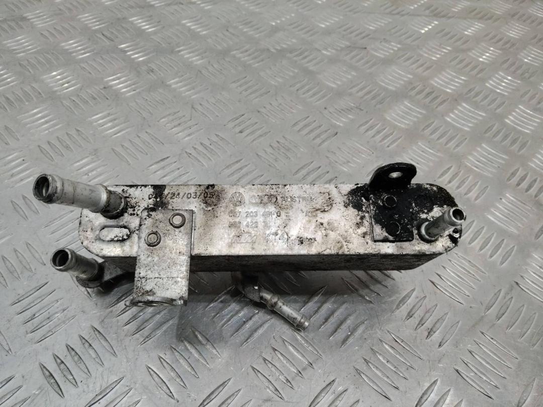 Радиатор охлаждения топлива Audi A8 D3/4E 2002, 4.0 л., дизель, 057203491G - фото №1