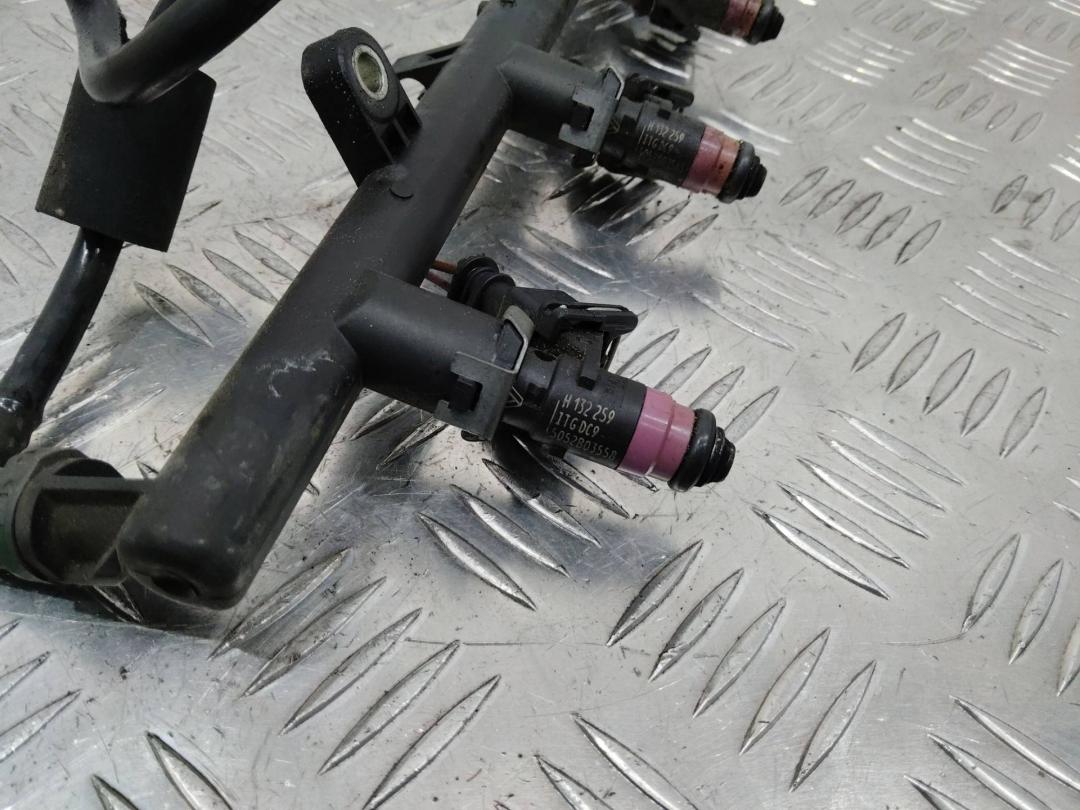 форсунка Renault Modus 1 поколение 2005, 1.6 л., бензин - фото №1