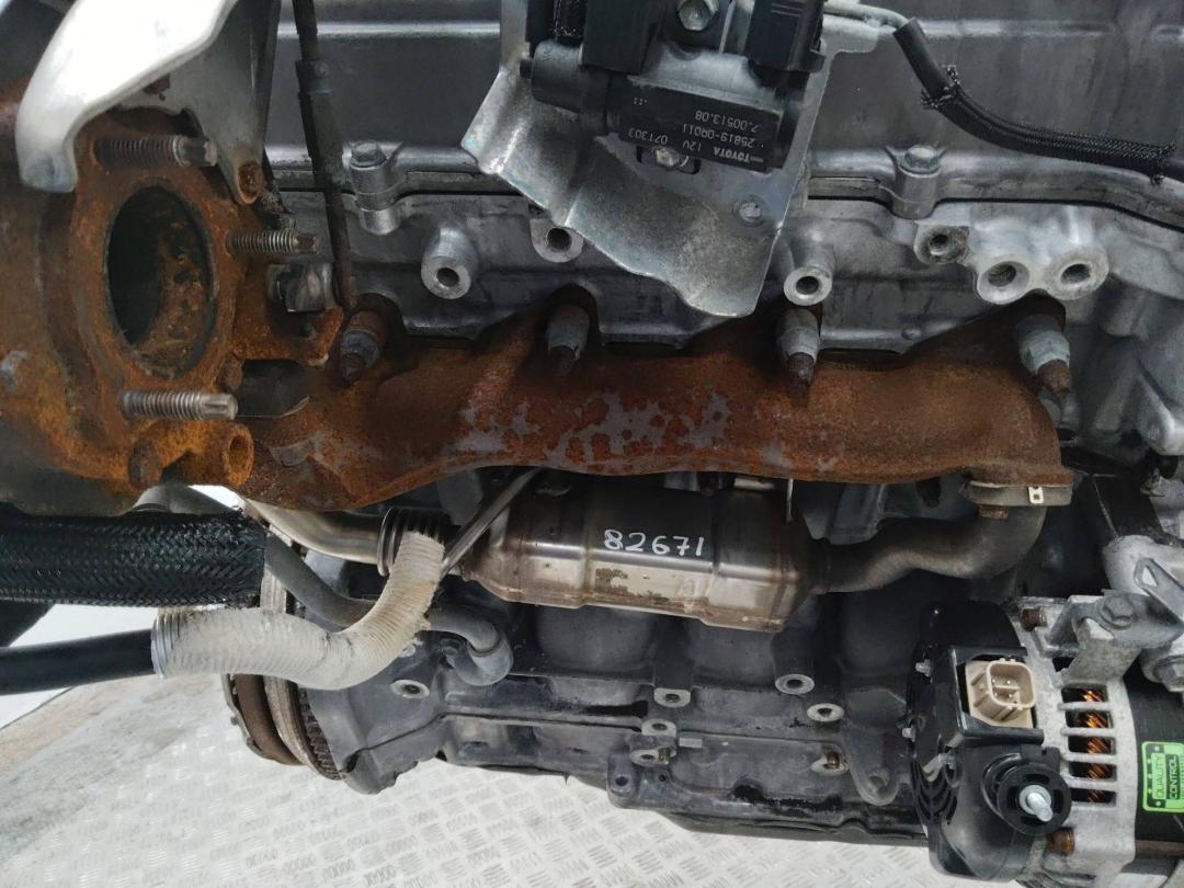 коллектор выпускной Toyota Auris 1 поколение 2007, 2.0 л., дизель, МКПП - фото №1