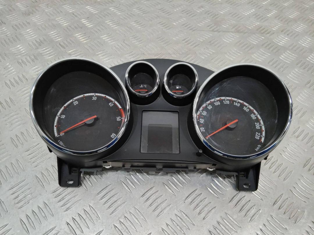 щиток приборов (приборная панель) Opel Meriva 2 поколение (B) 2011, 769317-420U, 13346184 - фото №1