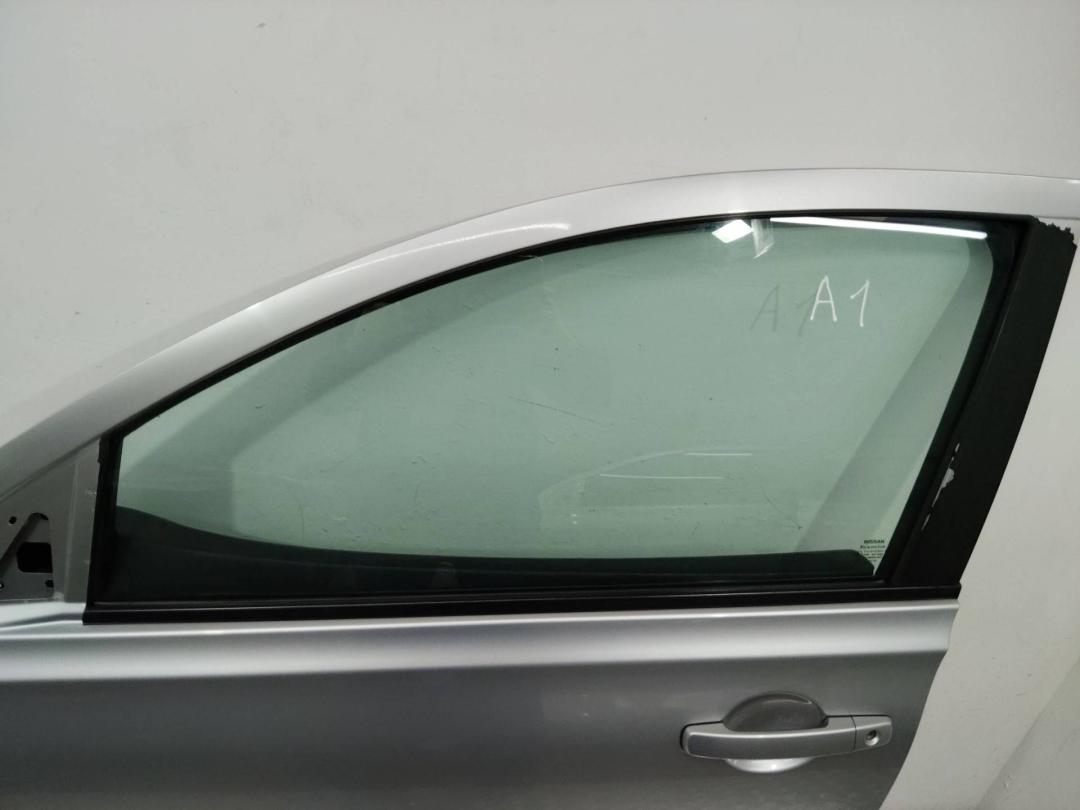 стекло двери передней левой Nissan Qashqai 1 поколение 2007, 43R-001582 - фото №1