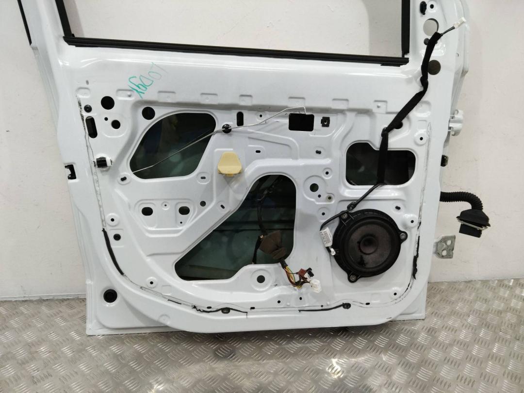 стекло двери передней левой Dacia Lodgy 1 поколение 2012 - фото №1