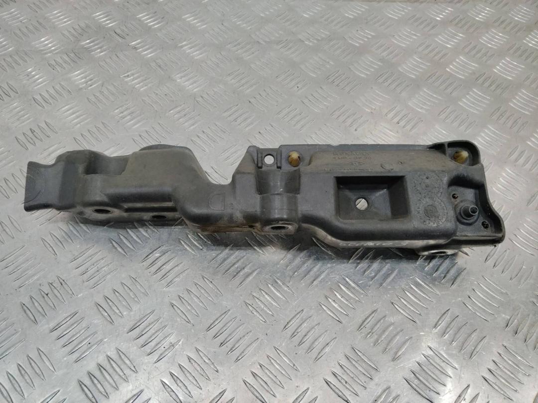 крепление ( кронштейн ) крыла Renault Scenic 3 поколение 2011, 631220010R - фото №1