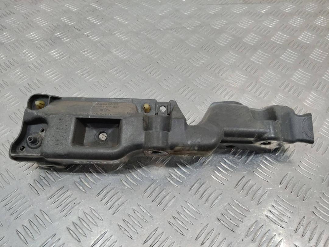 крепление ( кронштейн ) крыла Renault Scenic 3 поколение 2011, 631230010R - фото №1