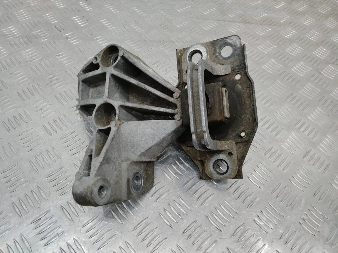 подушка крепления двигателя Nissan Qashqai 1 поколение 2007, 11210JD500 - фото №1