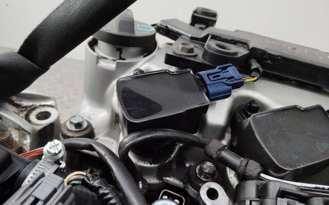 катушка зажигания Honda Civic 8 поколение 2006, 1.3 л., бензин, электро, АКПП - фото №1