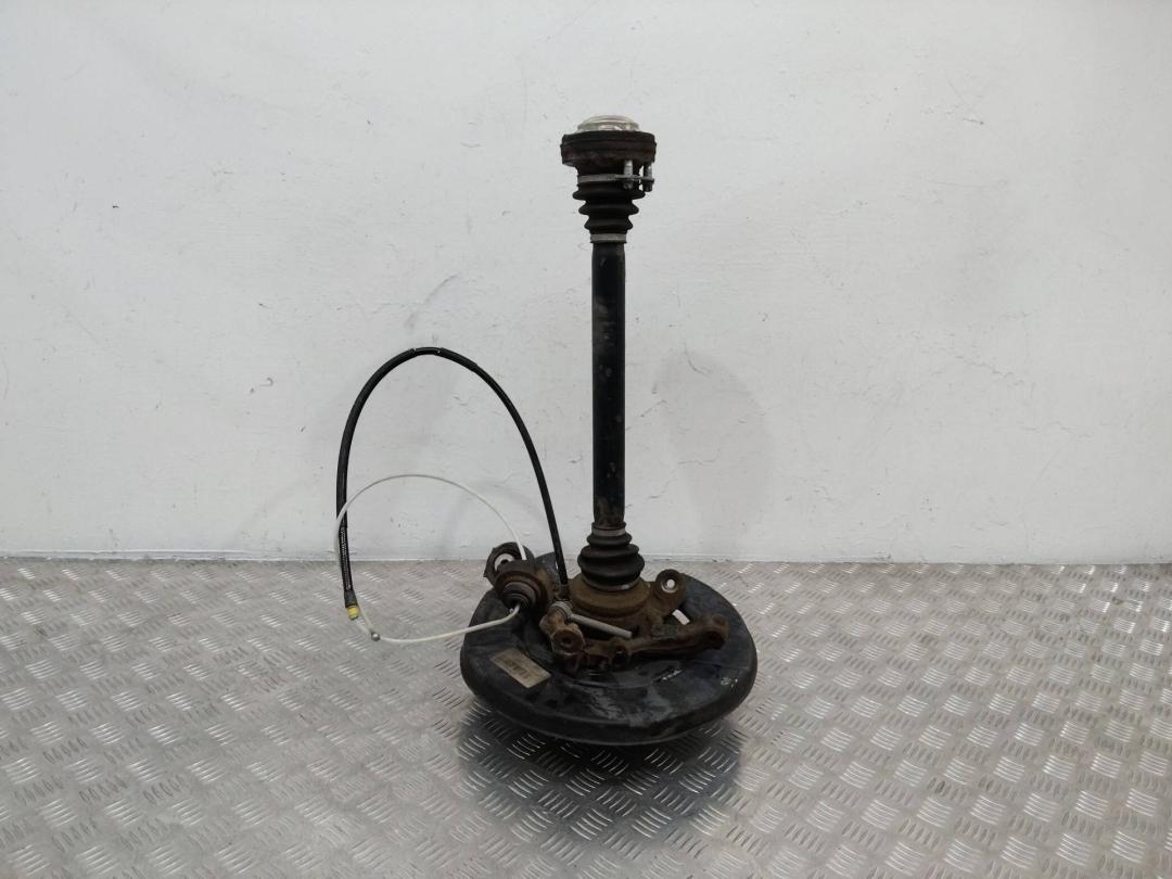 кулак задний правый BMW 3 серия E90/E91/E92/E93 2007, 0000019002-01 - фото №1