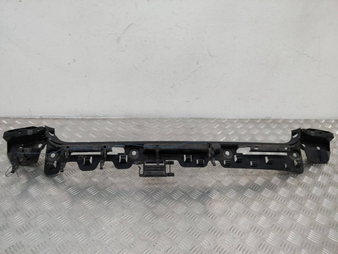 Крепление бампера заднего BMW 3 серия E90/E91/E92/E93 2007, 3.0 л., бензин, кабриолет, 7161457 - фото №1