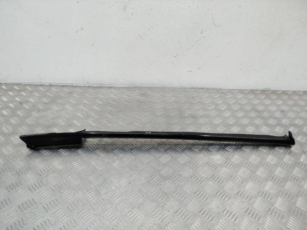 молдинг стекла BMW 3 серия E90/E91/E92/E93 2007, 3.0 л., бензин, кабриолет, 7119097 - фото №1