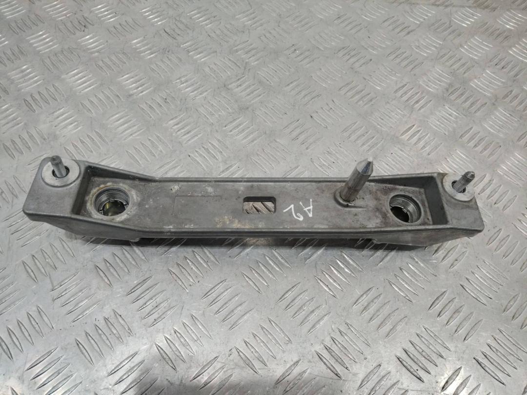 кронштейн (крепление) BMW 3 серия E90/E91/E92/E93 2007, 3.0 л., бензин, кабриолет, 54347157263 - фото №1