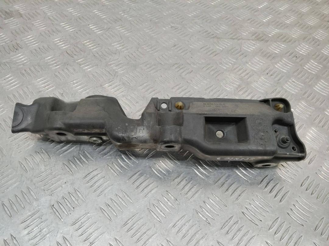 крепление ( кронштейн ) крыла Renault Scenic 3 поколение 2011, 631220010R - фото №1