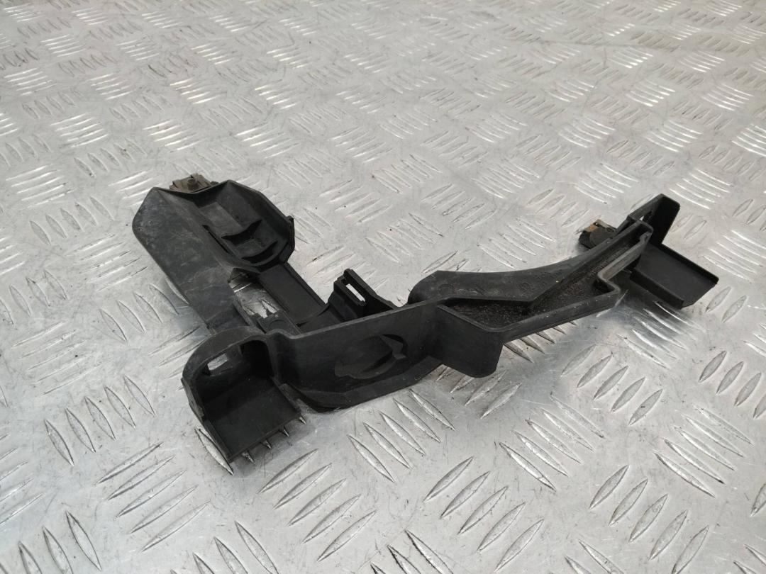 крепление фары левой BMW 3 серия E90/E91/E92/E93 2004, 1301073022 - фото №1