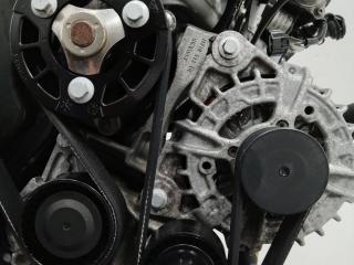 кронштейн генератора Renault Trafic 3 поколение 2016, 1.6 л., дизель, АКПП, 117105124R