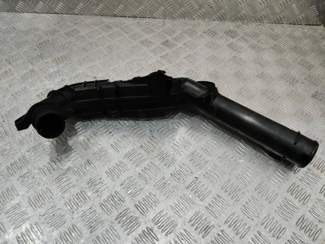 патрубок интеркулера Ford Mondeo 4 поколение 2007, 2.0 л., дизель, МКПП, 6G916K683 - фото №1