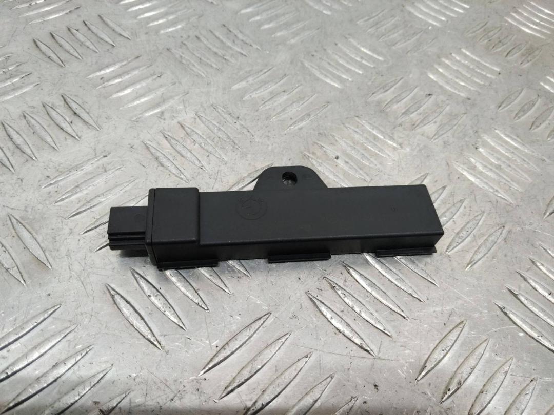 антенна BMW X5 F15 2015, 6520922083202 - фото №1