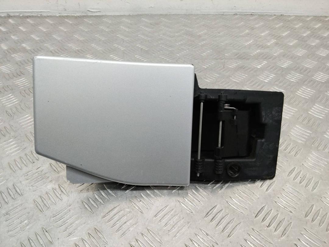 лючок топливного бака Opel Vivaro B 2016, 781207731R - фото №1