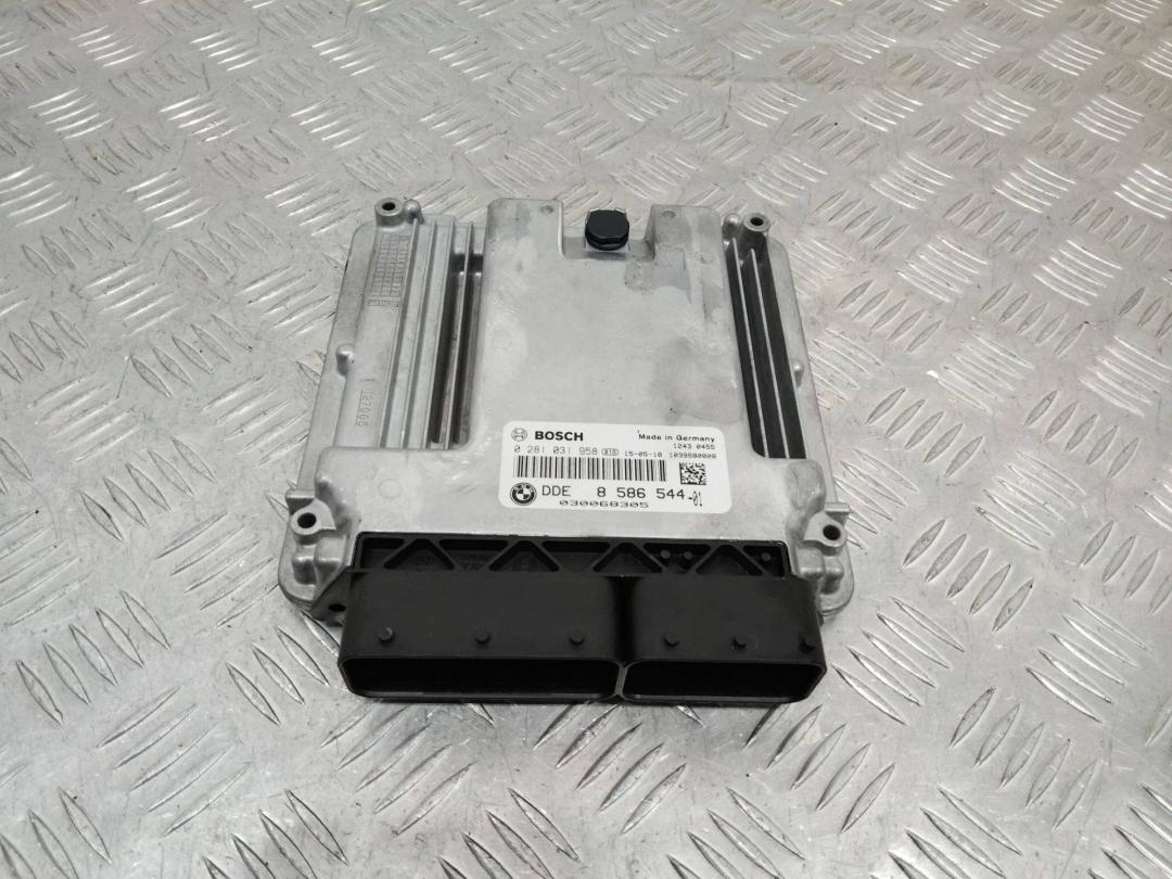 блок управления двигателем BMW X5 F15 2015, 0281031958 - фото №1