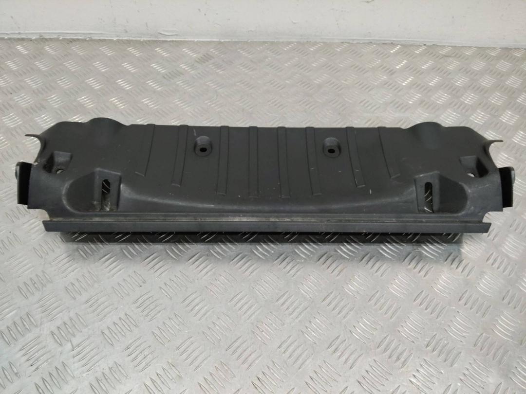 накладка внутренняя на заднюю панель кузова BMW 3 серия E90/E91/E92/E93 2007, кабриолет, 51477124301 - фото №1