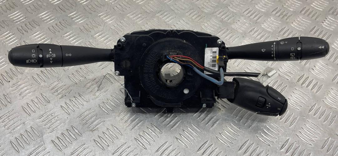 переключатель подрулевой (стрекоза) Peugeot 207 1 поколение 2008, 96657280XT - фото №1