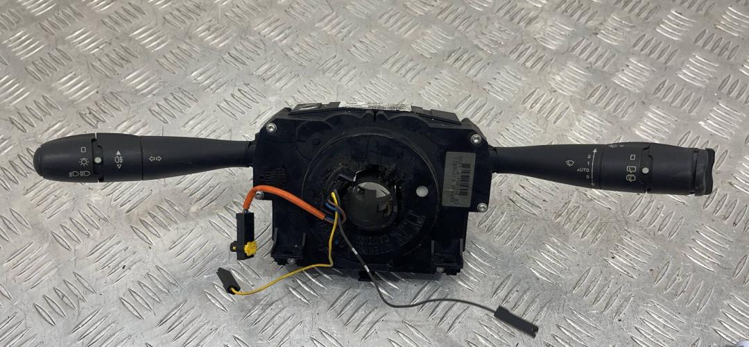 переключатель подрулевой (стрекоза) Citroen C2 1 поколение 2004, 96488210XT - фото №1