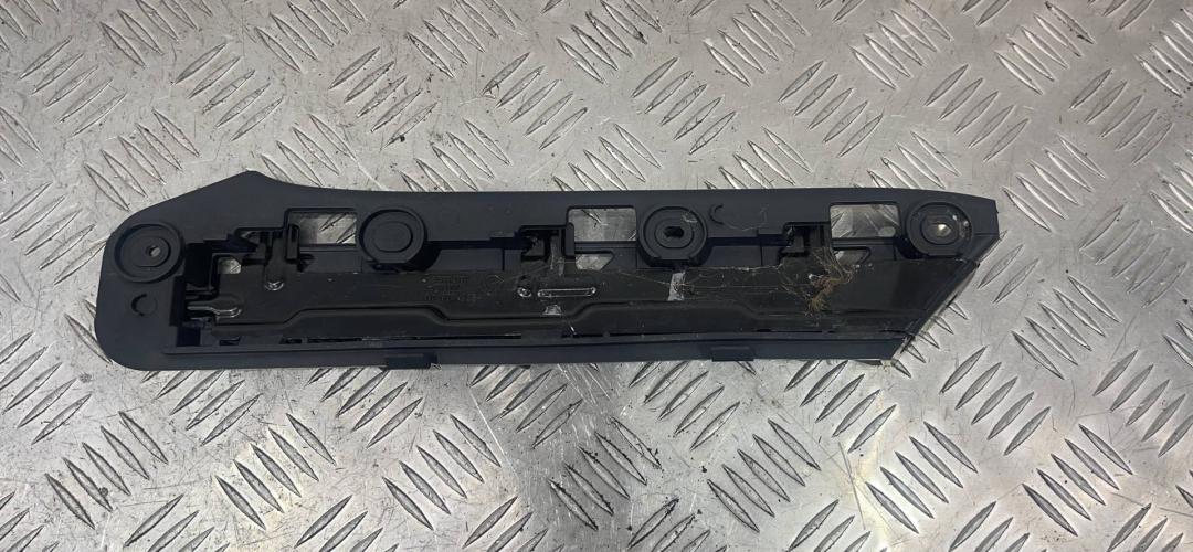 крепление бампера Volkswagen Caddy 1 поколение (1979 - 1995), 1T0807050, 1T0807936 - фото №1