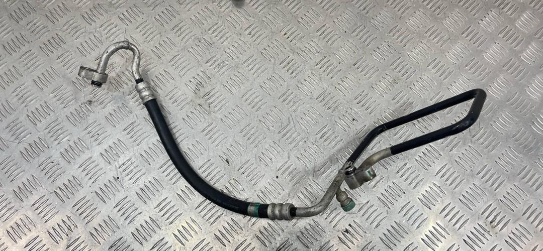 трубка кондиционера Suzuki Swift 1 поколение (1984 - 1986), 9572062J00 - фото №1