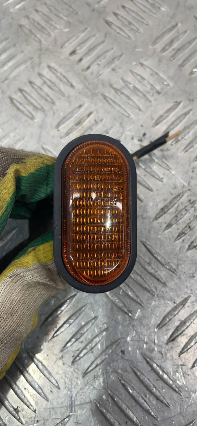 повторитель поворота на крыле Renault Trafic 1 поколение (1981 - 1988), 6R0142789 - фото №1