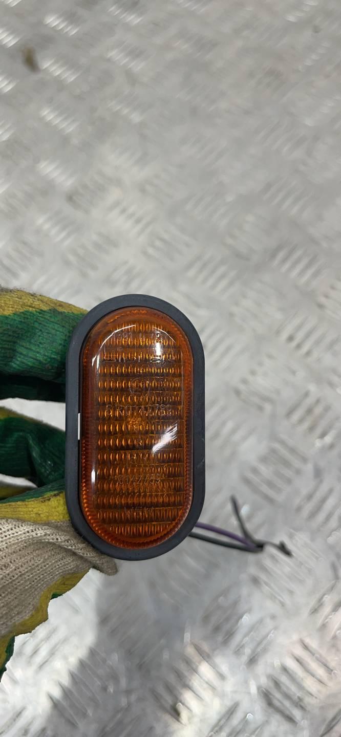 повторитель поворота на крыле Renault Trafic 1 поколение (1981 - 1988), 6R0142789 - фото №1