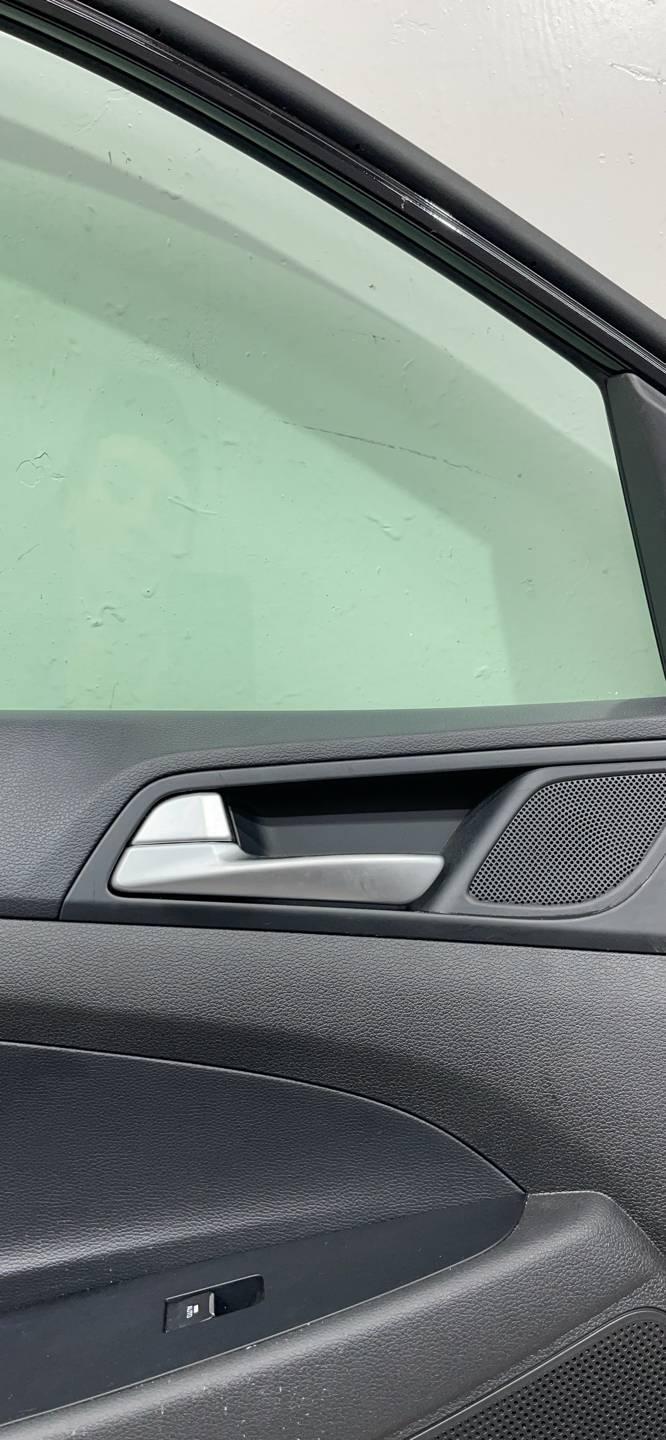 ручка внутренняя передняя левая Hyundai Tucson 1 поколение (2004 - 2010) - фото №1