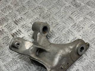 крепление стабилизатора / втулки стабилизатора Renault Megane 1 поколение (1995 - 1999), 548500910R