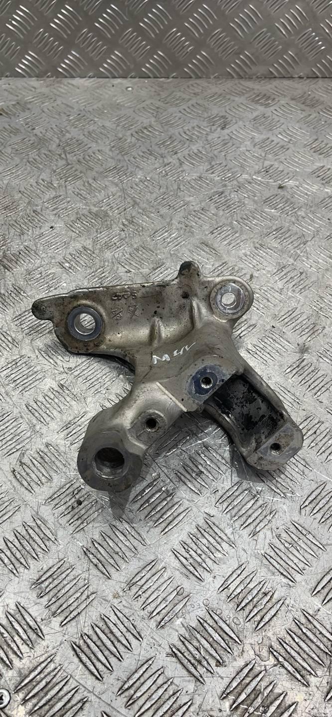 крепление стабилизатора / втулки стабилизатора Renault Megane 1 поколение (1995 - 1999), 548512672R - фото №1