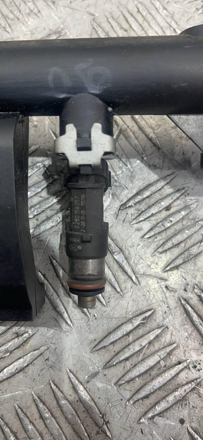 форсунка Peugeot 207 1 поколение (2006 - 2009), 0280158057 - фото №1