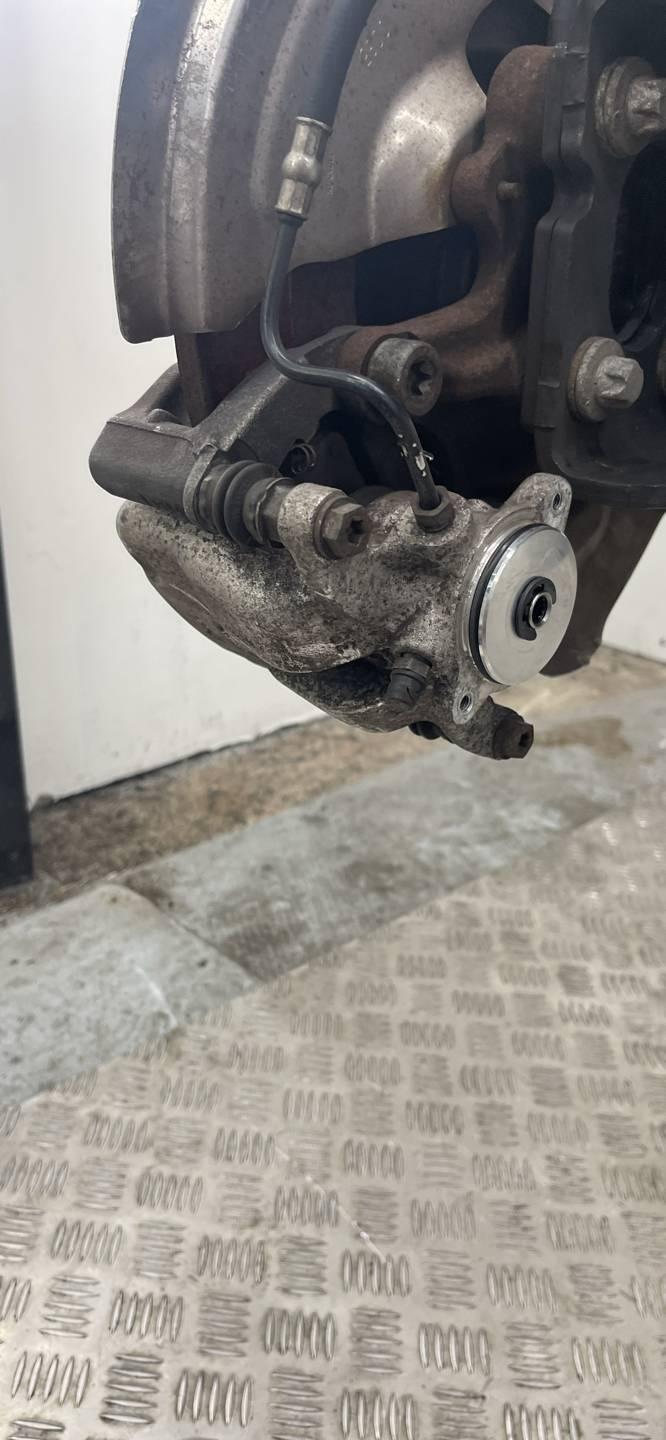 суппорт задний левый Renault Scenic 4 поколение 2017 - фото №1