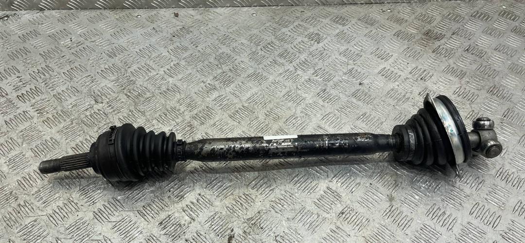 полуось передняя левая (приводной вал, ШРУС) Renault Sandero 1 поколение (2009 - 2014) - фото №1