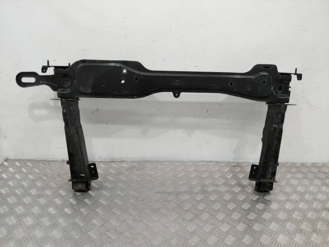 балка под радиатор Renault Megane 4 поколение 2019 - фото №1